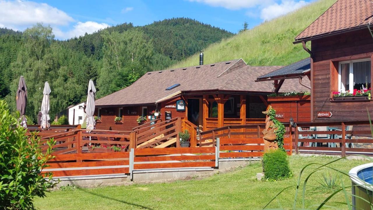 U Vesele Lisky Hotel Hutisko Екстериор снимка