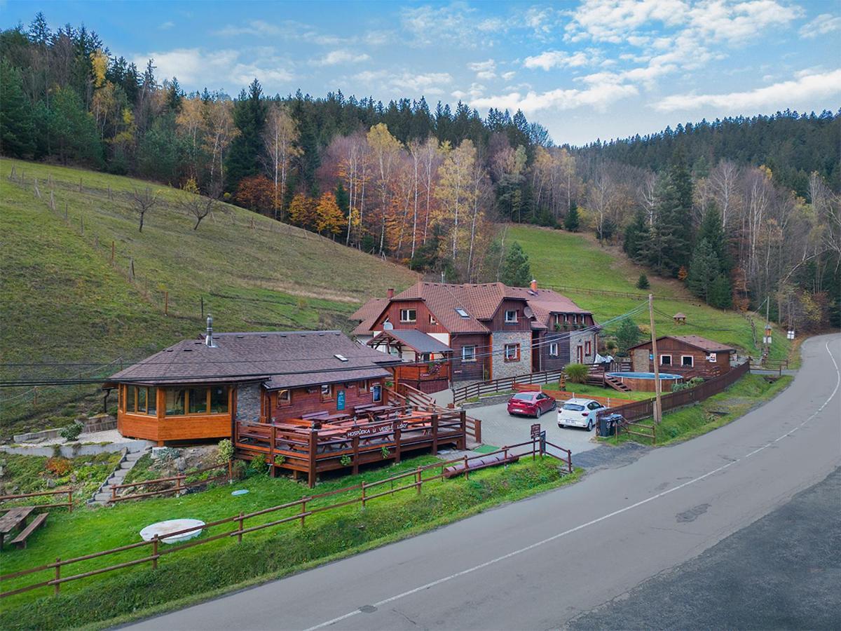 U Vesele Lisky Hotel Hutisko Екстериор снимка