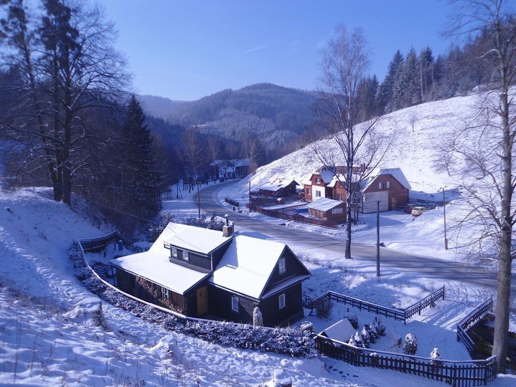 U Vesele Lisky Hotel Hutisko Екстериор снимка